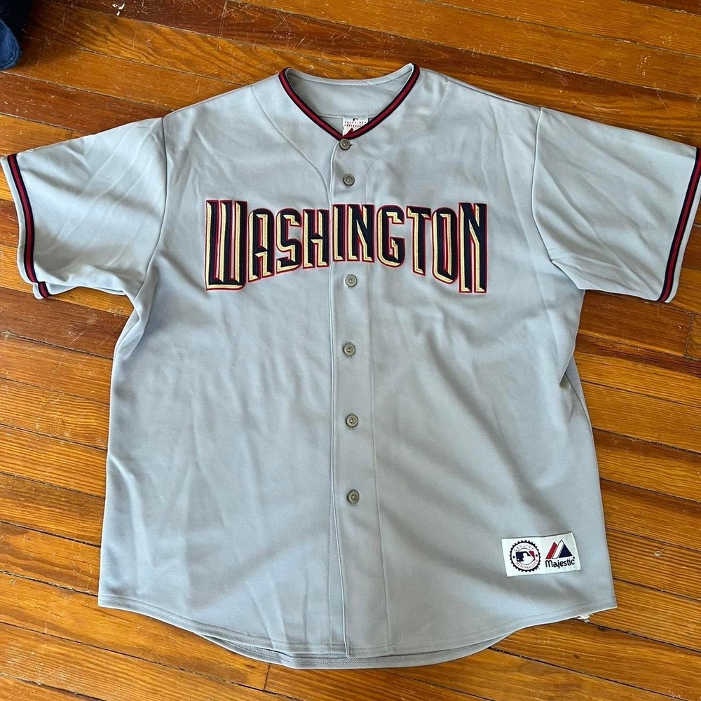 Majestic MLB Washington Nationals button-up baseball jersey